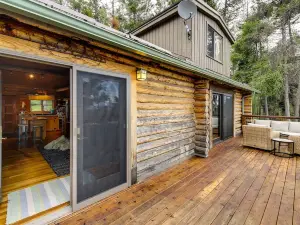Polson Cabin Rental Private Deck and Mountain Views