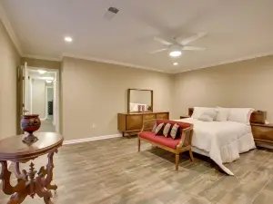 Spacious Baton Rouge Home Rental 12 Mi to LSU!