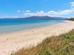 'The Alonnah' Beach House - Main House Only