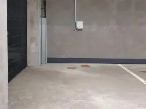 New Studio Apartment with Free Parking