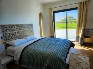 Very Beautiful Villa With Swimming Pool and Incredible View of the Mediterranean (Dar Naim)