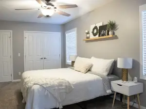 Beautiful 2 bedroom apartment, close to Canandaigua lake