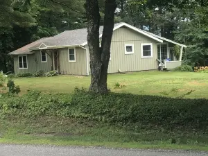 Super convenient and comfy home near Stowe, shopping and trails