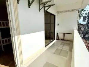 24-Seven Guesthouse (Room 203)