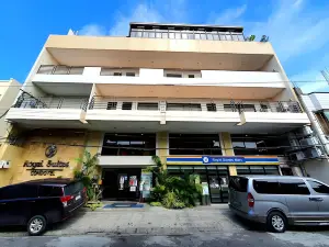 Royal Suites Condotel