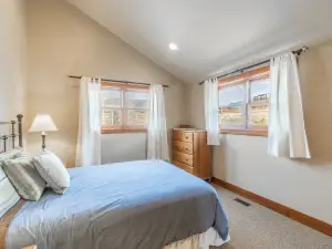 Meadow View Cabin
