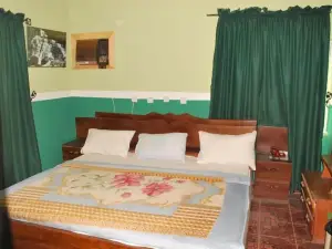 Country Home Hotel