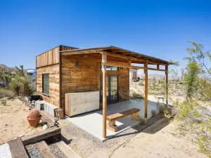 Jensen House - Incredible Desert Views 2 Bedroom Home by RedAwning