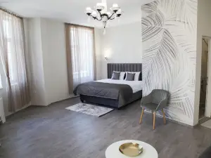 Corner House