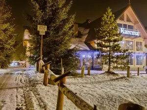 Zajazd BIAŁCZAŃSKI Dom Wypoczynkowy Restauracja Blisko Stoków Narciarskich