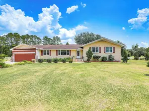 Moncks Corner Home ~ 4 Mi to Lake Moultrie!