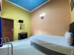 Raysha Luxury Guest House Mitra RedDoorz