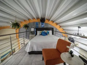 Jesus did it, Christian Paradise with jacuzzi, terrace, and peaceful atmosphere.