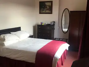 Holly Trees Hotel