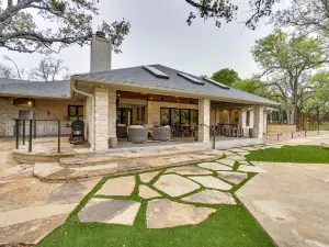 Spacious Texas Abode - Patio, Pool, and Fire Pit