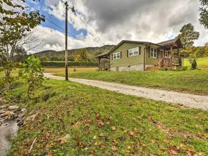 Newland Retreat with Creek, Near Hiking and Wineries!