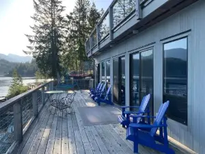 Earls Cove Orca View