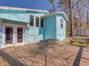 Waterfront Shelby Home w/ Fireplace & Scenic Decks