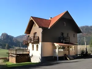 Penzión Ľadová