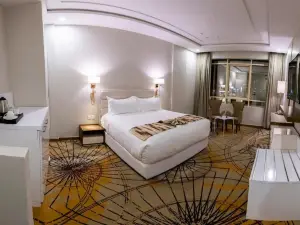Seven Garden's Hotel