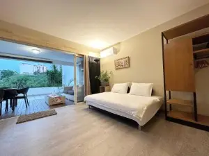 Premium Suite Proche aéroport, Wifi, Piscine, Parking