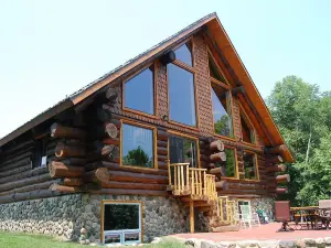 Luxurious Rustic Cabin Getaway on Loon Lake.