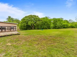 Private Large Cabin Retreat Near Lake Murray Oklahoma. Clean and Well Maintained