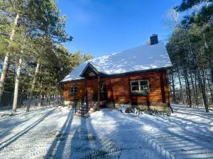 Luxury Log Home 1/2 Mile from Snowmobile/Bike Trail