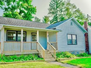 Charming 3-bedroom house in Hillsdale near the College