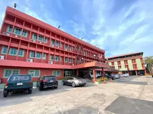Chainatgrand Hotel