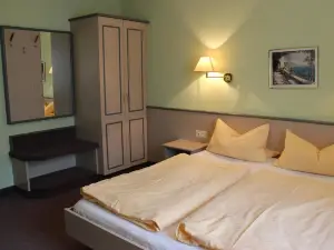 โรงแรมกาสต์โฮฟ เซโฮฟ