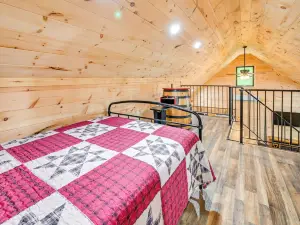 5 Mi to Mammoth Cave Peaceful Retreat with Fire Pit