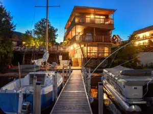 Lake Crest Inn