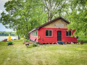 Rock River Hideaway on Private 5-Acre Island!