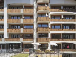 Swiss Alpine Hotel Allalin