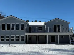 Spacious Lakefront Home with Nostalgic Charm, Wifi, AC and a Boat Dock