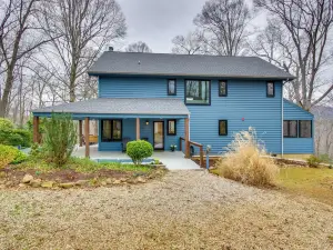 Modern Nellysford Getaway on 40 Private Acres!