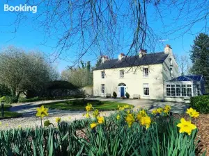 Larchmount House B&B