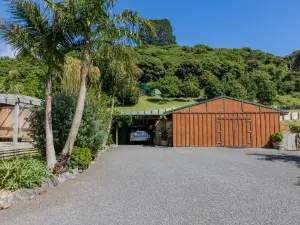 Aotea Lodge Great Barrier
