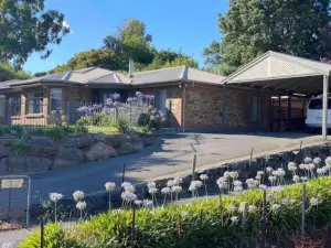 Adelaide Hills Escape