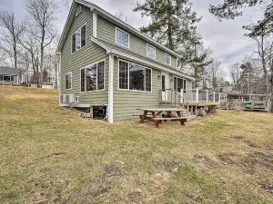 Lakefront Poultney Cottage w/ Deck + Views!
