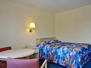 Motel 6 彭薩科拉，佛羅里達州 - 機場西