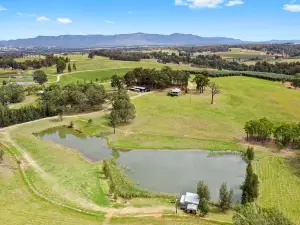 Block Eight Estate Vineyard View Villa