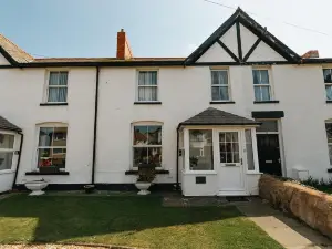Willow Cottage  3 Bed Cottage  Penrhyn Bay