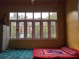 Hotel O POP Nafia Homestay