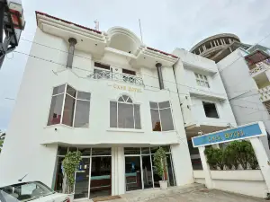 New Cape Hotel