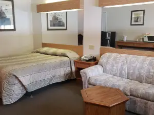 Calabogie Motor Inn