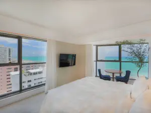 HY Beach Flats - International