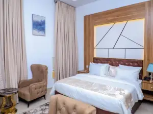 Grovehill Hotel Plus