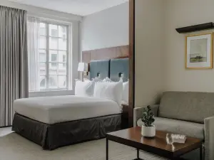Club Quarters Hotel in Houston